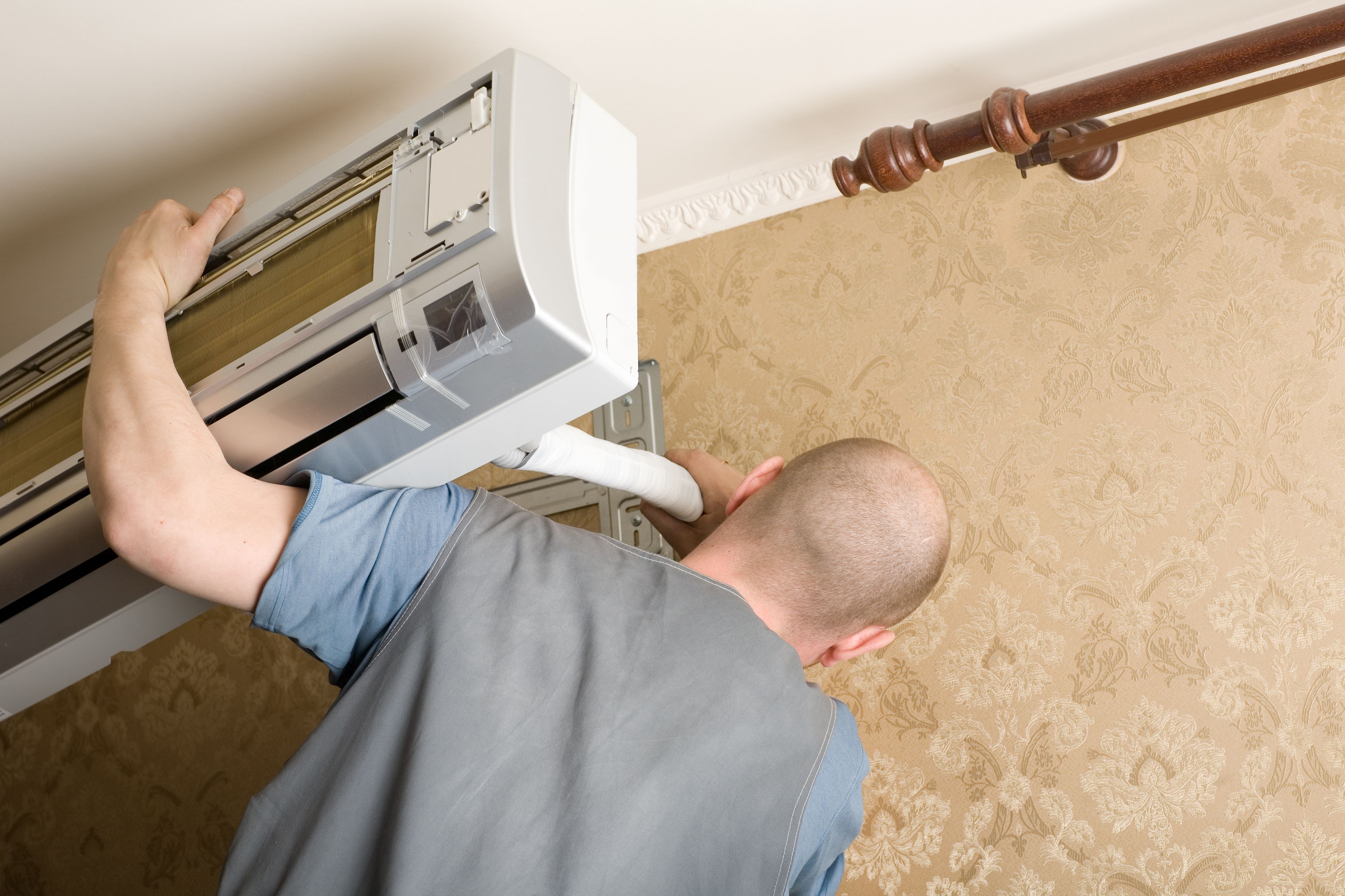 How to Maintain the Components of an Air Conditioning System in Cape Coral