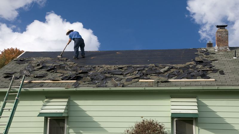 What to Look for in a Company That Offers Roof Repairs in Tucson, AZ
