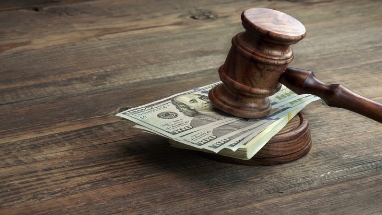 Three Reasons You Need a Good Business Dispute Lawyer on Your Side