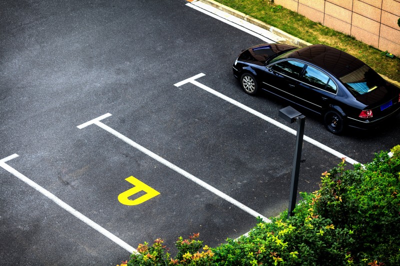 Use a Top App to Access a Convenient Parking Garage in Chicago